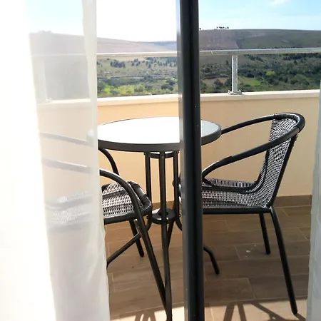 לינה וארוחת בוקר Ave Maria Vrpolje