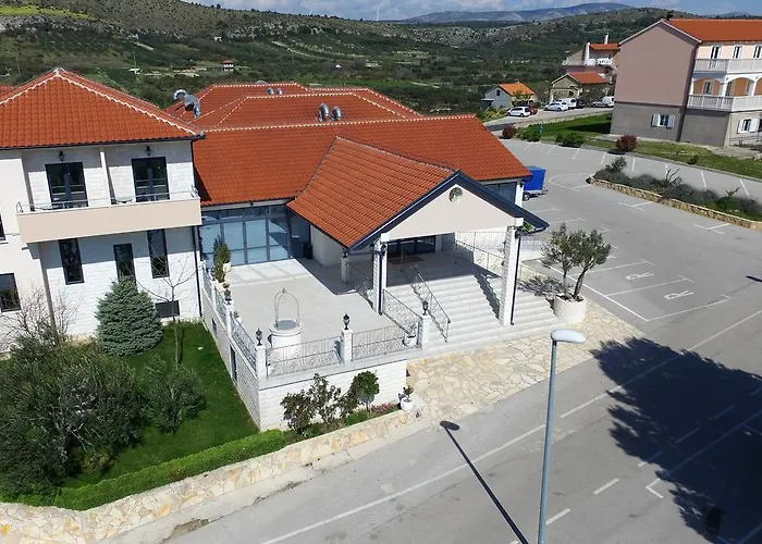 Ave Maria فندق مبيت وإفطار Vrpolje